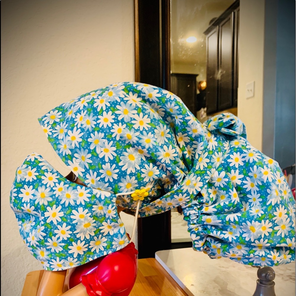 Reversible scrub cap w/pony & Mask